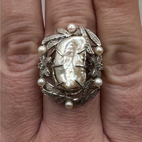 Harold Trujillo Mother of Pearl Statement Cocktail Ring - Picture 13 of 13